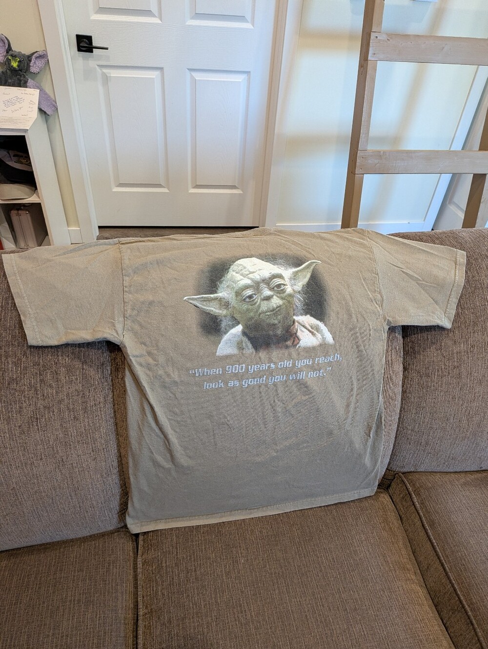 2000s Star Wars Yoda T-shirt (Men's Large)